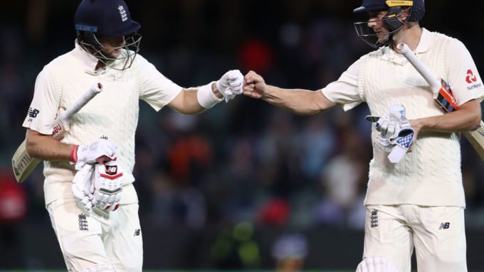 Anderson and Root hand England hope in Adelaide - day 4 report