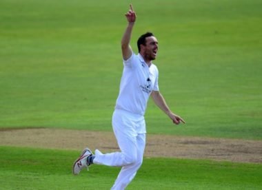 Hampshire wrap up emphatic Worcestershire win
