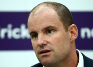 Andrew Strauss takes a break to support wife's cancer fight