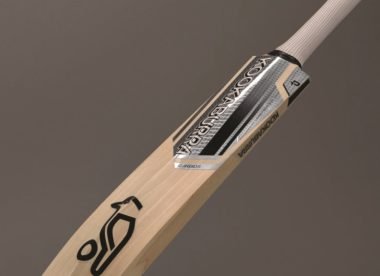 Win! Kookaburra Carbide cricket bat