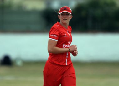 Kate Cross pulls off heist as England take series 3-0