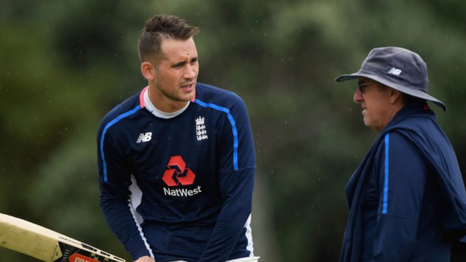 'No reason why he can't come back' – Bayliss open to Hales England return