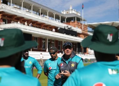Axed Pakistan coach Mickey Arthur 'extremely disappointed & hurt'