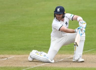 Ian Bell ruled out of County Championship with knee injury
