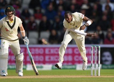 Smith v Archer: 4th Test, round one – Australian wins latest box-office battle