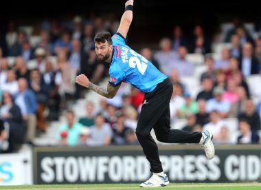 Reece Topley set to sign for Surrey - report