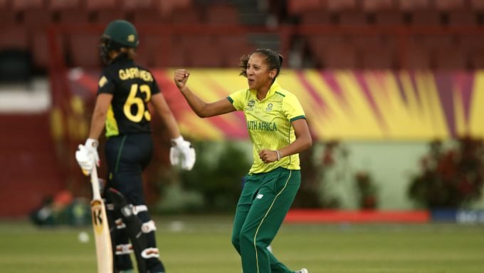 Shabnim Ismail, Kim Garth the latest overseas signings in WBBL
