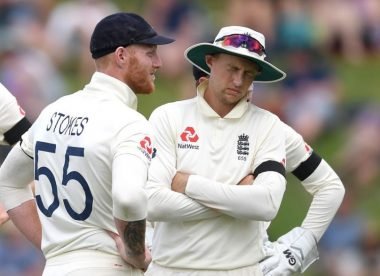 Stopgap wicketkeepers & umpiring reversals: England’s day of confusion in Hamilton