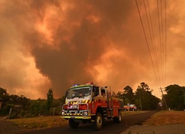 Fires threatening Sydney Test put focus on health and 'the real heroes'