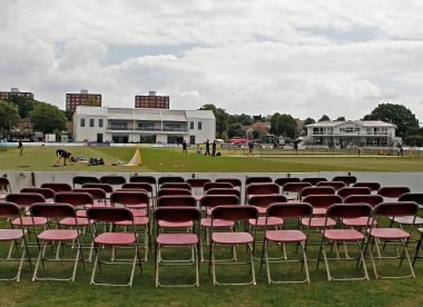 Kent directors accept pay cut as county side braces for delayed season
