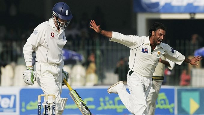 When a charged-up Shoaib Akhtar roughed up Liam Plunkett on Test debut