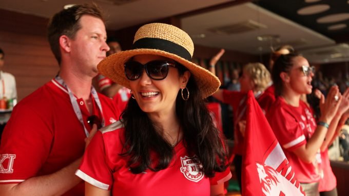 When Preity Zinta handled KXIP’s ‘costumes’ & the players burst out laughing