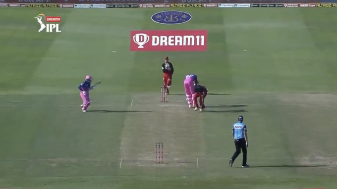 Watch: Jofra Archer involved in one of the great comedy run-out near misses
