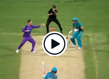 Watch: D'arcy Short takes 'unbelievable' return catch in BBL