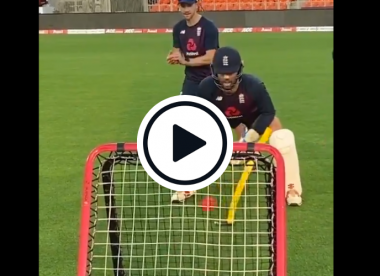 Watch: Ben Foakes shows off ridiculously fast hands in training