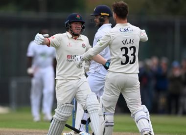 'Never seen anything like this' - Lancashire win one-wicket thriller in one of the all-time great County Championship climaxes
