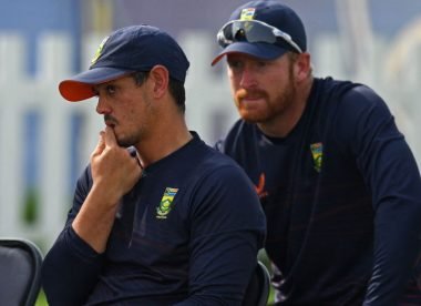 Vaughan: De Kock has committed to taking the knee despite everyone knowing that he doesn't really believe in it