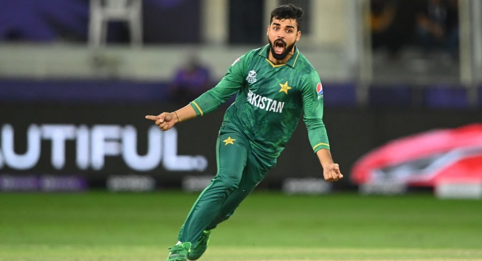 Shadab Khan arrives in England to play for Yorkshire in the Vitality Blast 2022