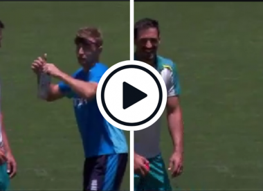 Watch: Joe Root amuses Mitchell Starc with 'nut shot' recreation before play on day five