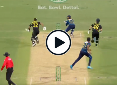 Watch: Australia somehow survive run-out chance despite both batters, ball, and keeper all being at the same end