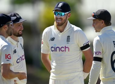 England get a glimpse of life after Broaderson, and it’s not pretty