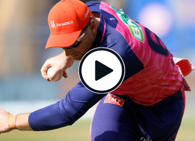 Watch: Jos Buttler takes stunning one-handed catch to dismiss Shikhar Dhawan in IPL clash