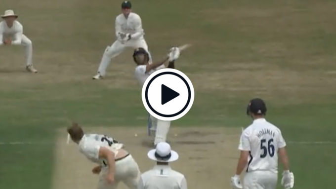Watch: Umesh Yadav launches six down the ground in hard-hitting cameo on Middlesex debut