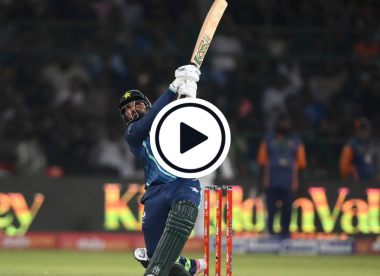 Watch: Asif Ali smashes two big sixes in crucial three-ball innings