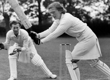 Women's cricket during the war: Military advance