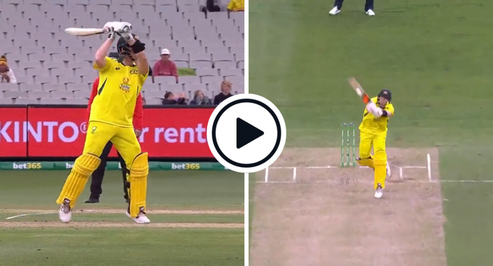 Watch Steve Smith play a forehand smash against Chris Woakes in the third Australia-England ODI