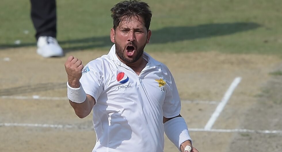 Yasir Shah of Pakistan celebrates after dismissing Neil Wagner of New Zealand at Dubai in 2018/19