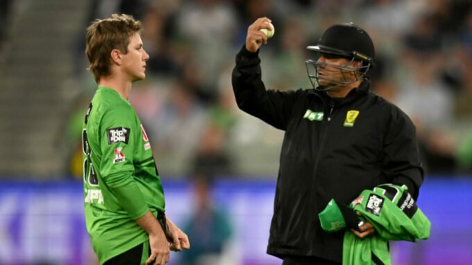 Were the umpires right to deny Adam Zampa a run out at the non-striker's end in the BBL? The Laws don't offer a clear answer