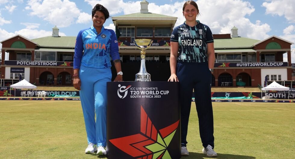 Shafali Verma (India) and Grace Scrivens (England) before 2023 Under-19 Women’s World Cup final