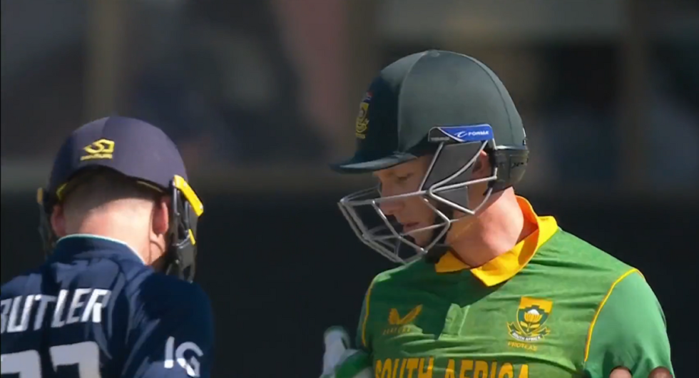 Jos Buttler pushes Rassie van der Dussen during an exchange in the second South Africa-England ODI