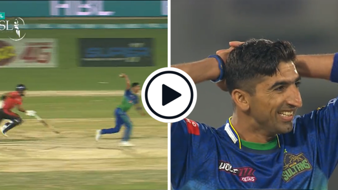 Watch: Shanawaz Dahani somehow misses stumps from close in with batter stranded after mix-up