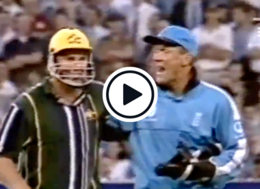 Watch: When 'King' Warne was brought on the field to calm an unruly MCG crowd in 1999 ODI