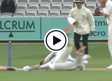 Watch: Last ball chaos as Middlesex scramble home in dramatic fashion after charitable Notts declaration