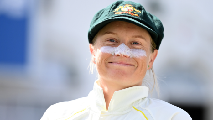 Busted fingers and poor form, be damned - Alyssa Healy etches her name among Australia's grittiest captains