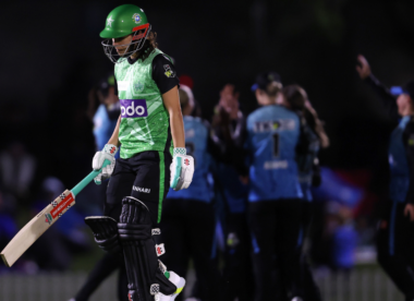 Melbourne Stars bowled out for 29, a Women's Big Bash League record low