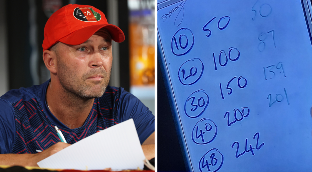 Jonathan Trott and his whiteboard