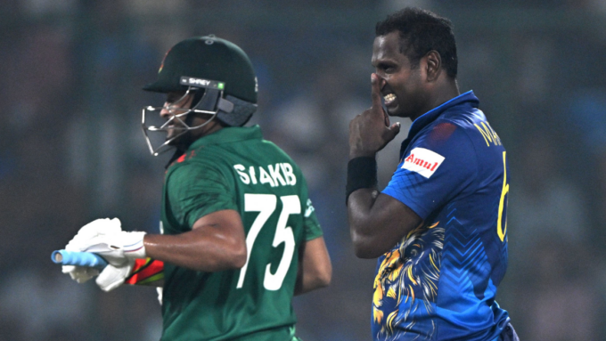 Angelo Mathews deprived of Shakib Al Hasan 'Timed Out' revenge by dropped catch