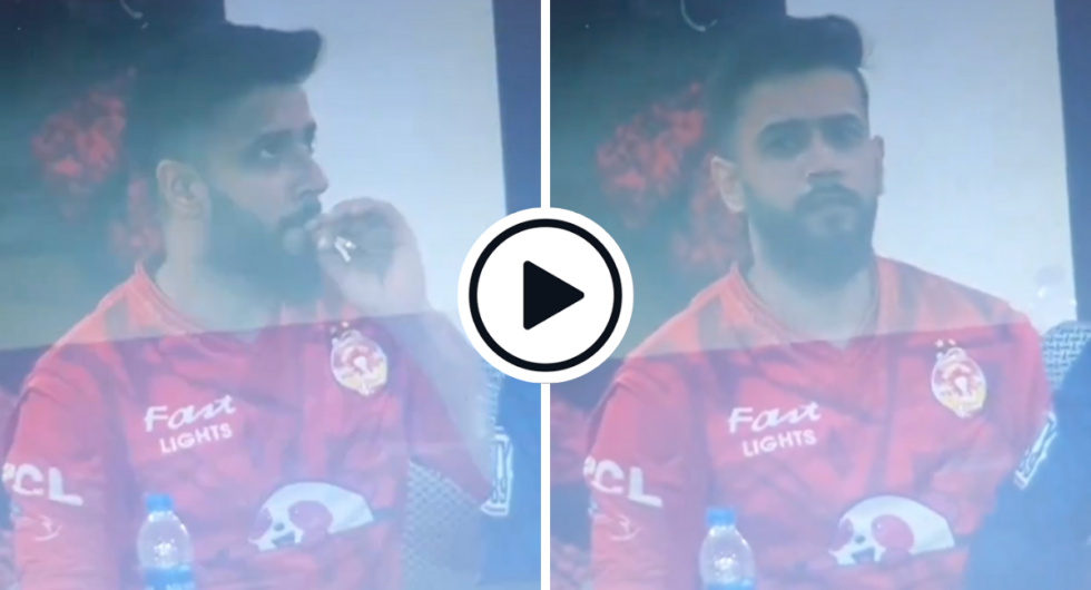 Imad Wasim caught smoking in dressing room in PSL final 2024