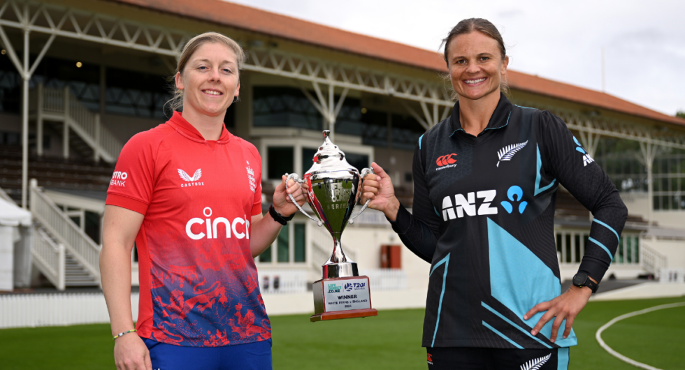 Heather Knight of England and Suzie Bates of New Zealand pose for a photo with the series trophy during the New Zealand White Ferns v England Womens T20I Series Media Opportunity at University of Otago Oval on March 18, 2024 in Dunedin, New Zealand.