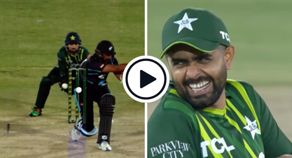 Babar laughs in reaction to Shadab's lbw