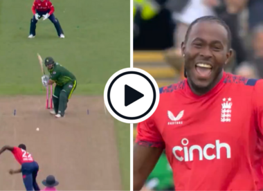 Watch: Jofra Archer hits 90mph to take first wicket on England comeback